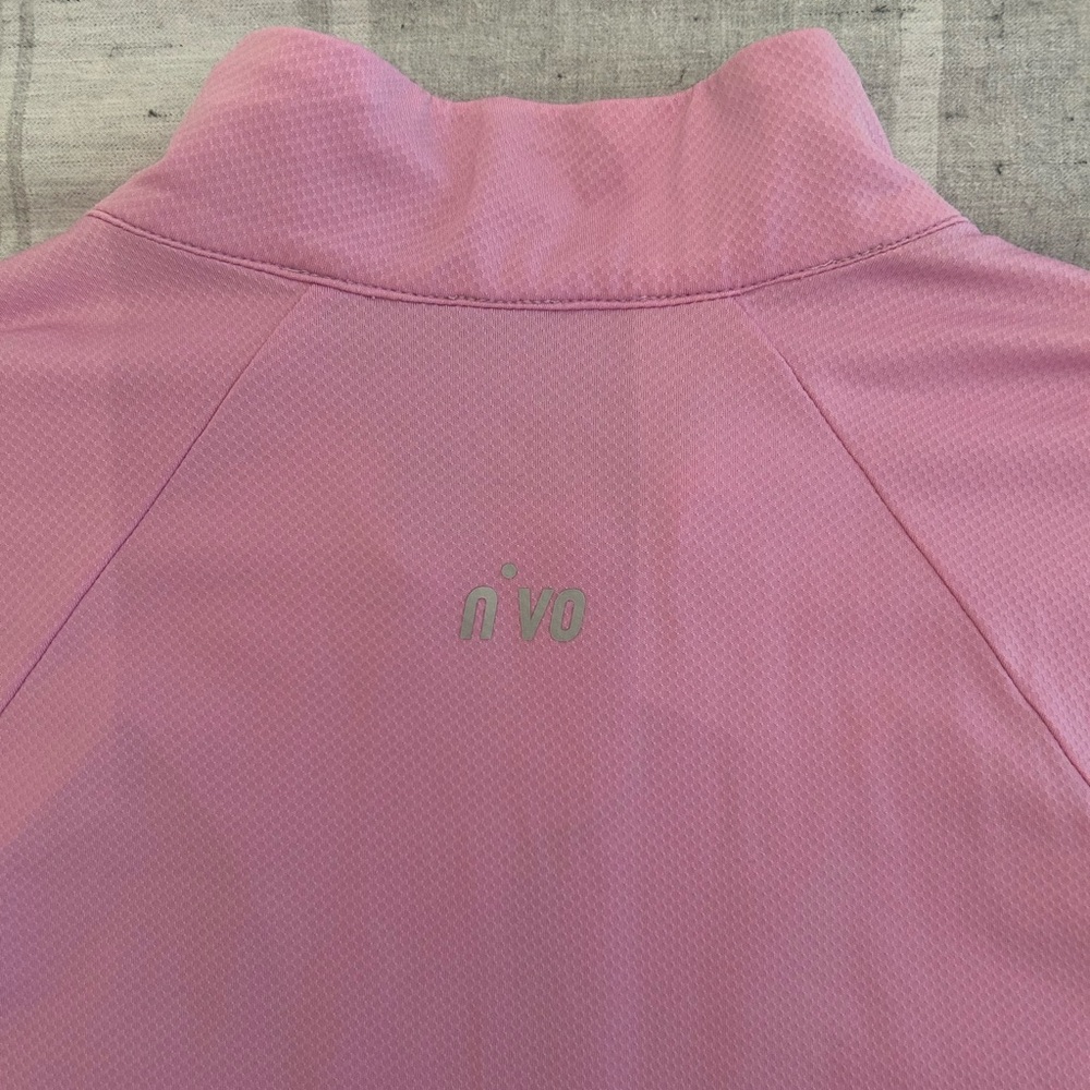 Nivo London Golf Cardigan - Picture 7 of 9